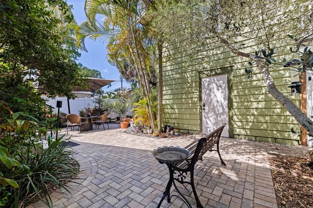 1260 10TH STREET N, St Petersburg, FL 33705
