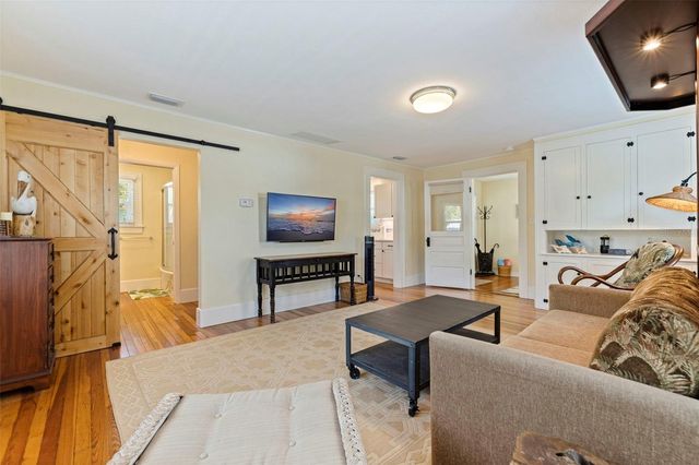 1260 10TH STREET N, St Petersburg, FL 33705
