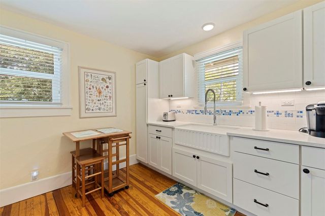 1260 10TH STREET N, St Petersburg, FL 33705