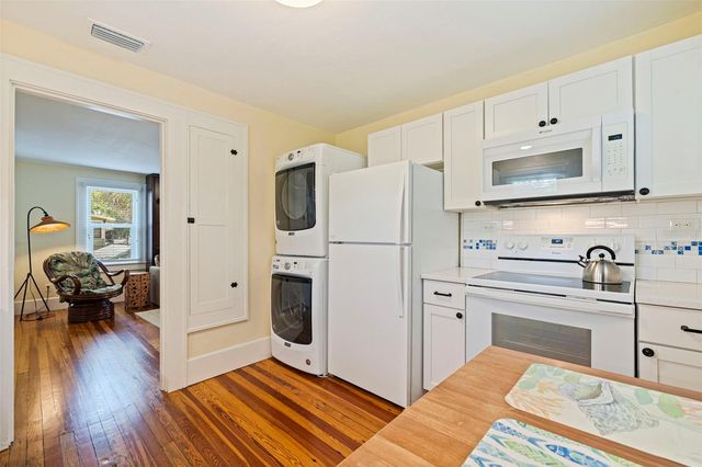 1260 10TH STREET N, St Petersburg, FL 33705