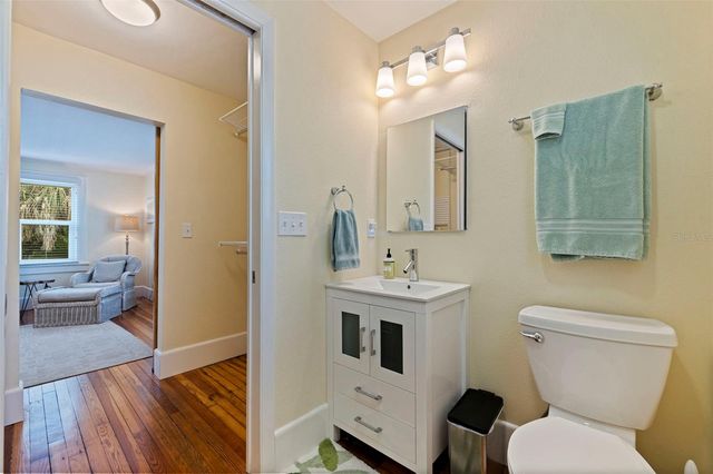 1260 10TH STREET N, St Petersburg, FL 33705