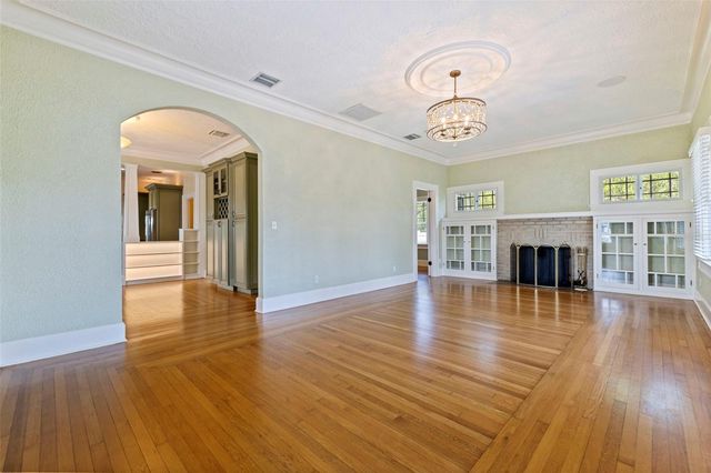 1260 10TH STREET N, St Petersburg, FL 33705