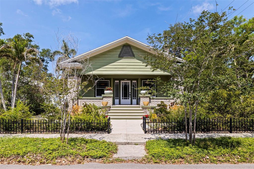 1260 10TH STREET N, St Petersburg, FL 33705
