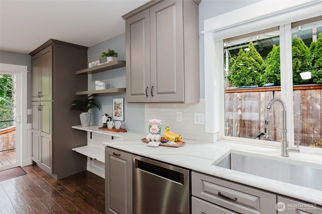 1404 Eastlake Drive, Bremerton, WA 98312