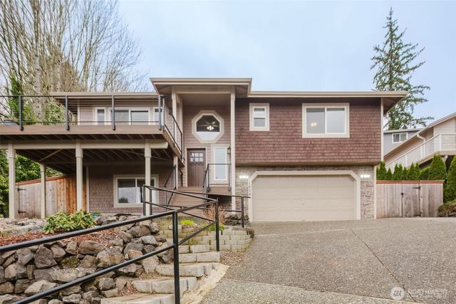 1404 Eastlake Drive, Bremerton, WA 98312