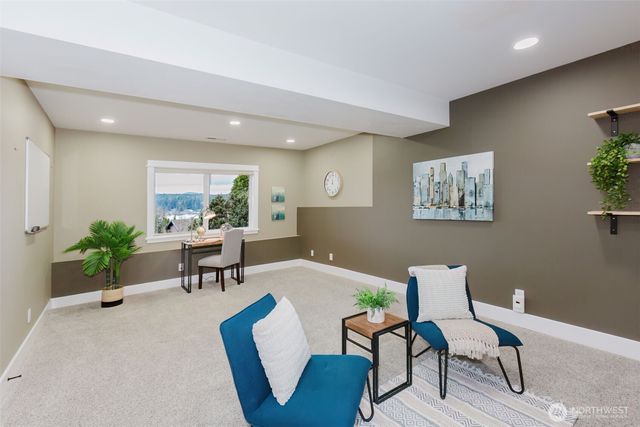 1404 Eastlake Drive, Bremerton, WA 98312