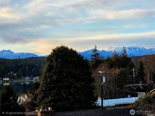 1404 Eastlake Drive, Bremerton, WA 98312