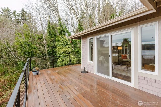 1404 Eastlake Drive, Bremerton, WA 98312