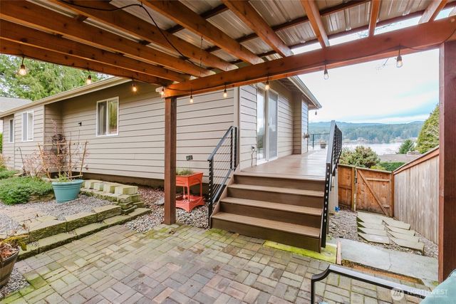 1404 Eastlake Drive, Bremerton, WA 98312