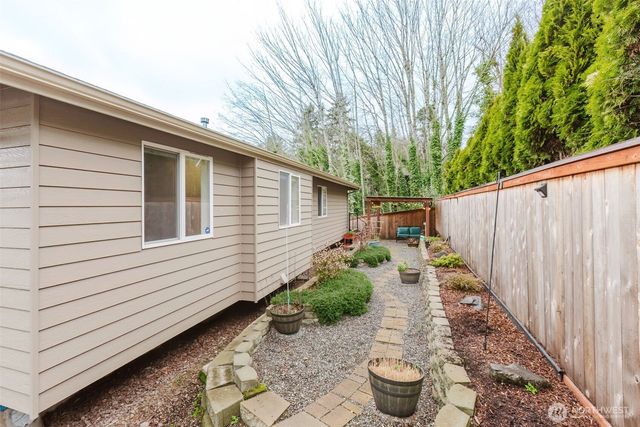 1404 Eastlake Drive, Bremerton, WA 98312