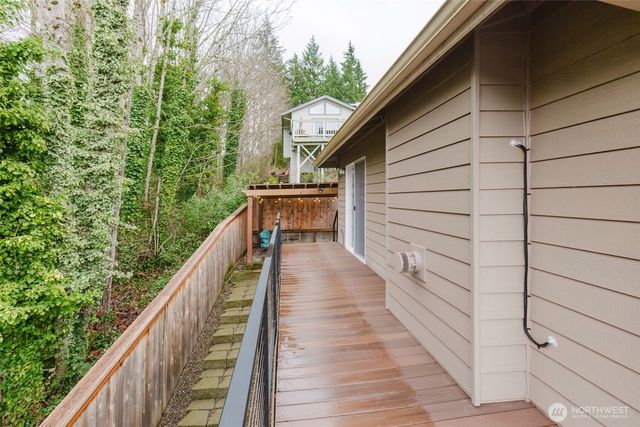 1404 Eastlake Drive, Bremerton, WA 98312