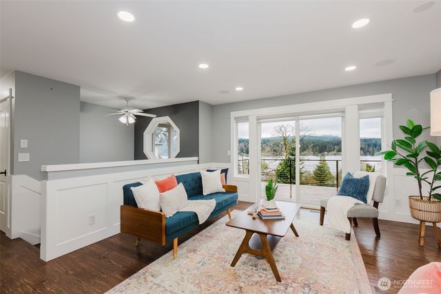 1404 Eastlake Drive, Bremerton, WA 98312