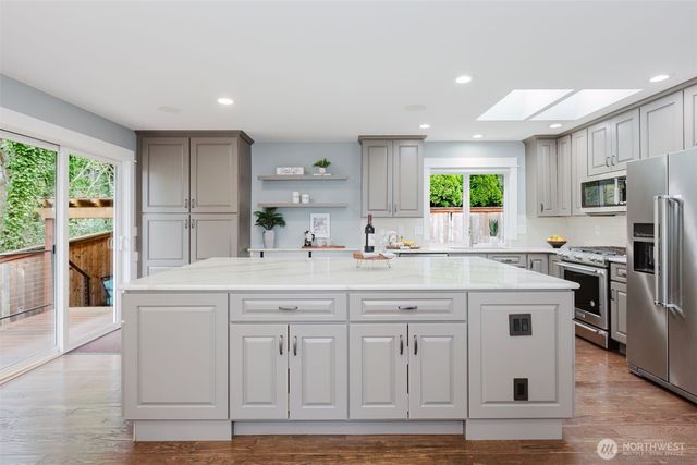 1404 Eastlake Drive, Bremerton, WA 98312