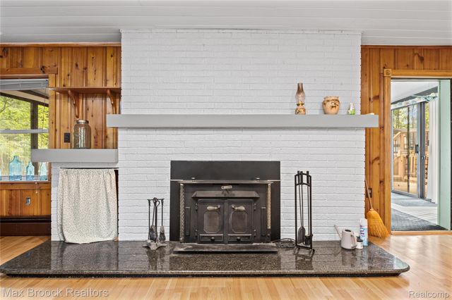 29799 Linden Street, Farmington Hills, MI 48336