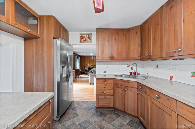 29799 Linden Street, Farmington Hills, MI 48336