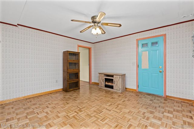 29799 Linden Street, Farmington Hills, MI 48336