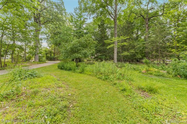 29799 Linden Street, Farmington Hills, MI 48336