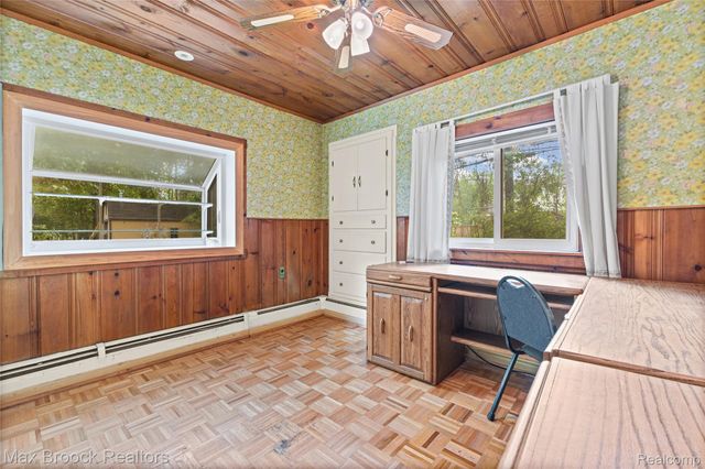 29799 Linden Street, Farmington Hills, MI 48336