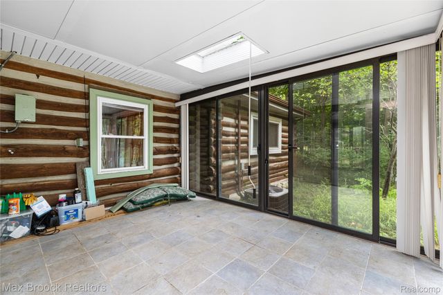 29799 Linden Street, Farmington Hills, MI 48336