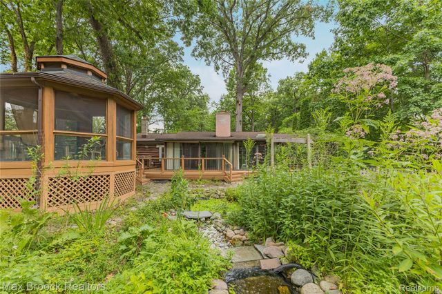 29799 Linden Street, Farmington Hills, MI 48336