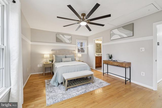 8413 HOLLIS LN, Vienna, VA 22182