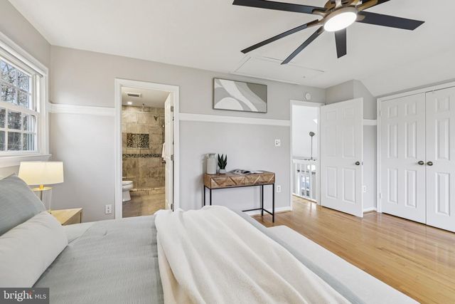 8413 HOLLIS LN, Vienna, VA 22182