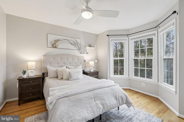 8413 HOLLIS LN, Vienna, VA 22182