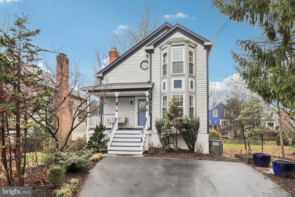 8413 HOLLIS LN, Vienna, VA 22182