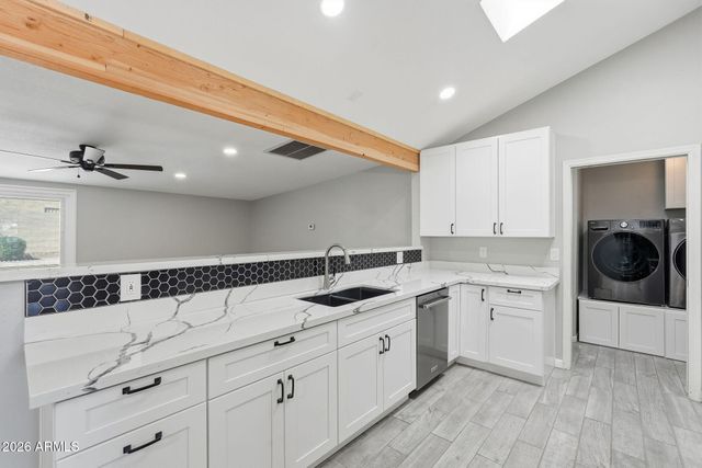 6026 W JUNIPER Avenue, Glendale, AZ 85306