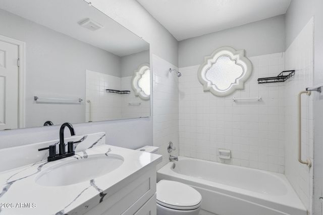 6026 W JUNIPER Avenue, Glendale, AZ 85306