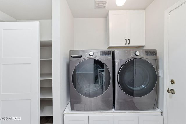 6026 W JUNIPER Avenue, Glendale, AZ 85306