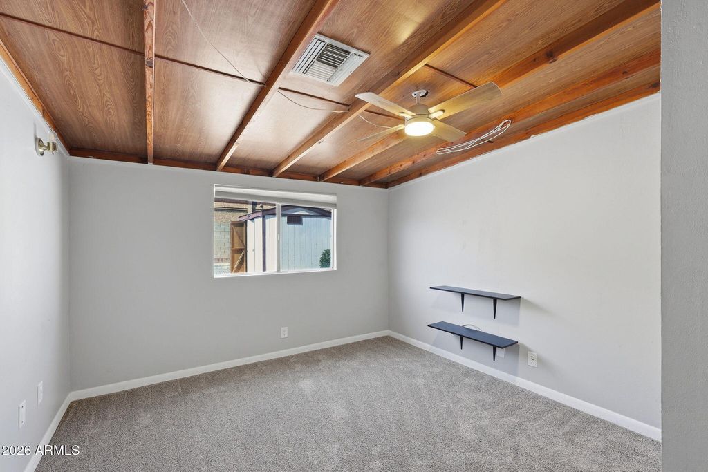 Image 16 of property listing at 6026 W JUNIPER Avenue, Glendale, AZ 85306