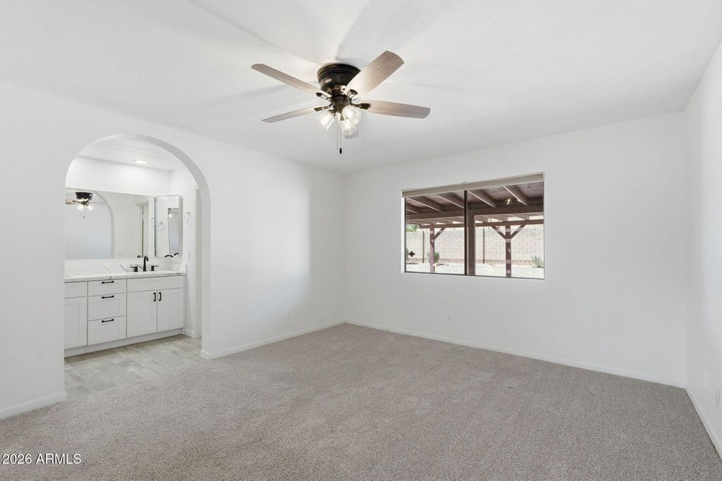 Image 24 of property listing at 6026 W JUNIPER Avenue, Glendale, AZ 85306