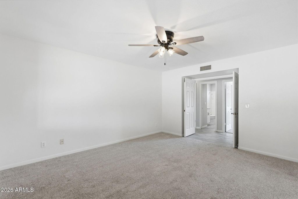 Image 26 of property listing at 6026 W JUNIPER Avenue, Glendale, AZ 85306