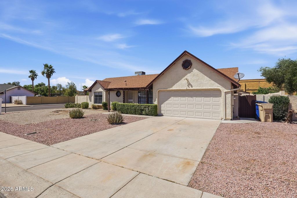 Image 38 of property listing at 6026 W JUNIPER Avenue, Glendale, AZ 85306