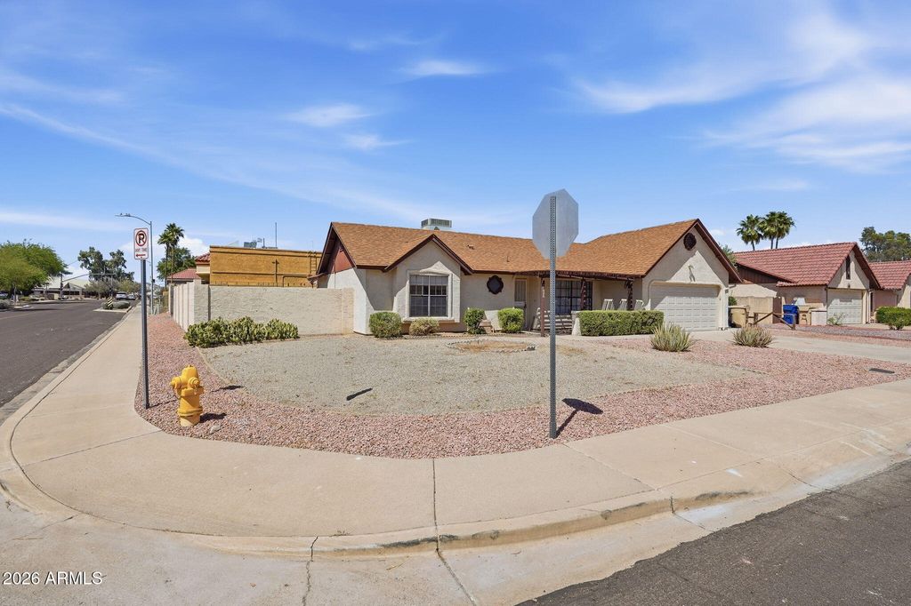 Image 40 of property listing at 6026 W JUNIPER Avenue, Glendale, AZ 85306