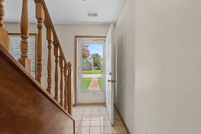6949 DANEMAN DR, Memphis, TN 38133