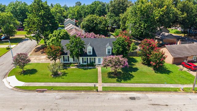 6949 DANEMAN DR, Memphis, TN 38133