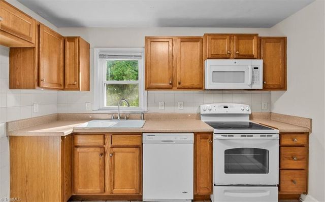 3002 Taliaferro Road, Greensboro, NC 27408