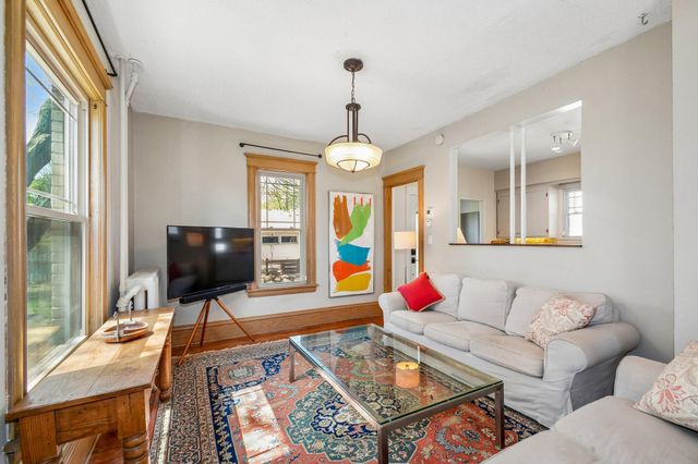 2507 Thomas Avenue N, Minneapolis, MN 55411