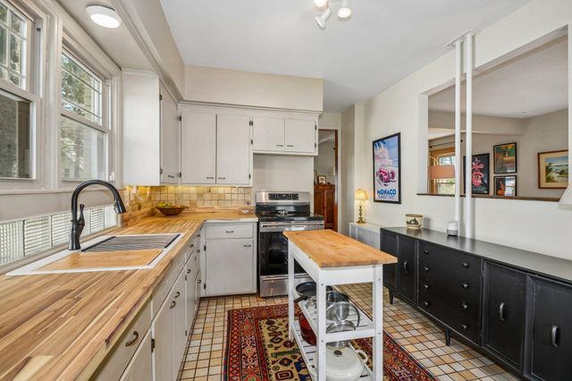 2507 Thomas Avenue N, Minneapolis, MN 55411