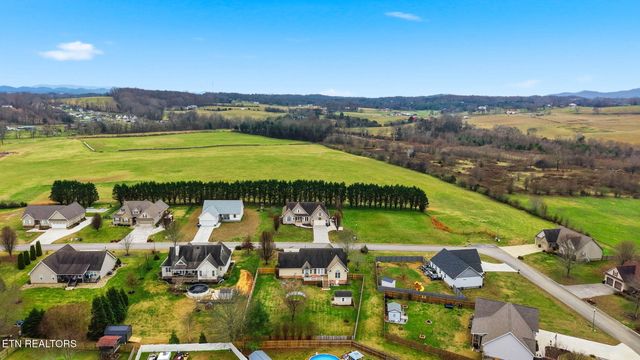 164 Wind Chase Way, Madisonville, TN 37354