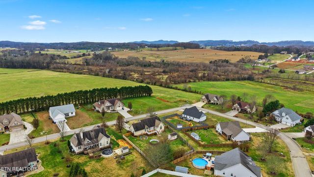 164 Wind Chase Way, Madisonville, TN 37354