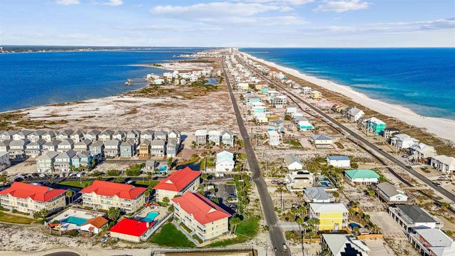 7476 Sunset Harbor Dr 413, Navarre Beach, FL 32566