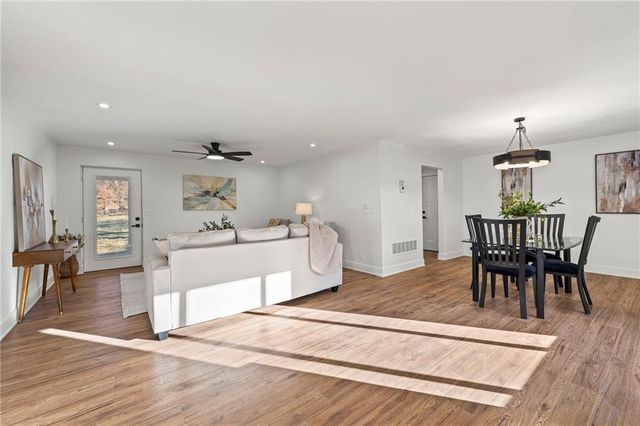 16 NW 82nd Street, Kansas City, MO 64118