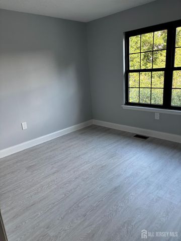 137 Abbot Court, Piscataway, NJ 08854
