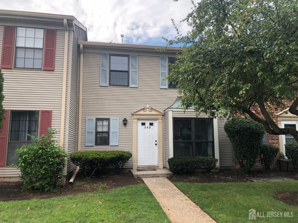 137 Abbot Court, Piscataway, NJ 08854