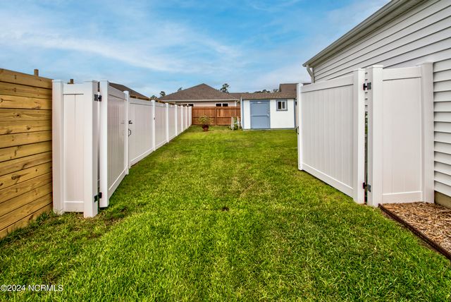 1720 Whooping Crane Drive NE, Bolivia, NC 28422