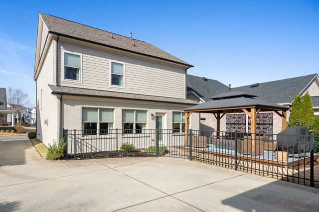 312 Passage Ln, Franklin, TN 37064