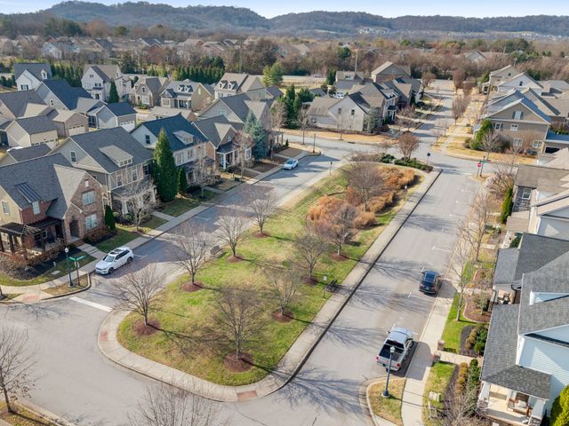 312 Passage Ln, Franklin, TN 37064